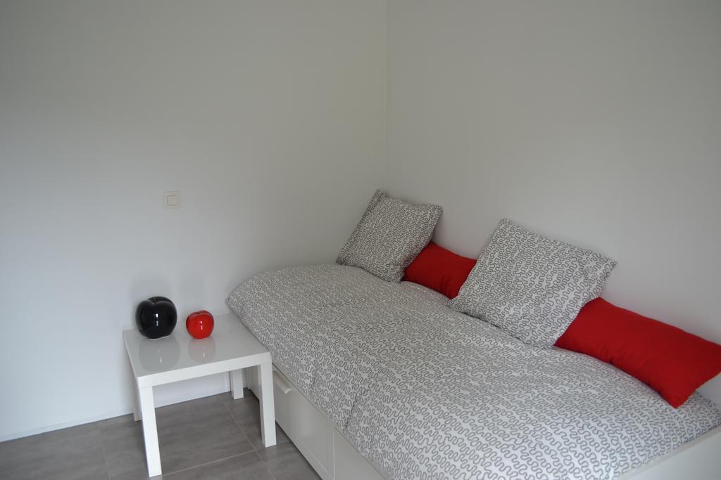 Ferienwohnung La Boite Rouge Stavelot Exterior foto